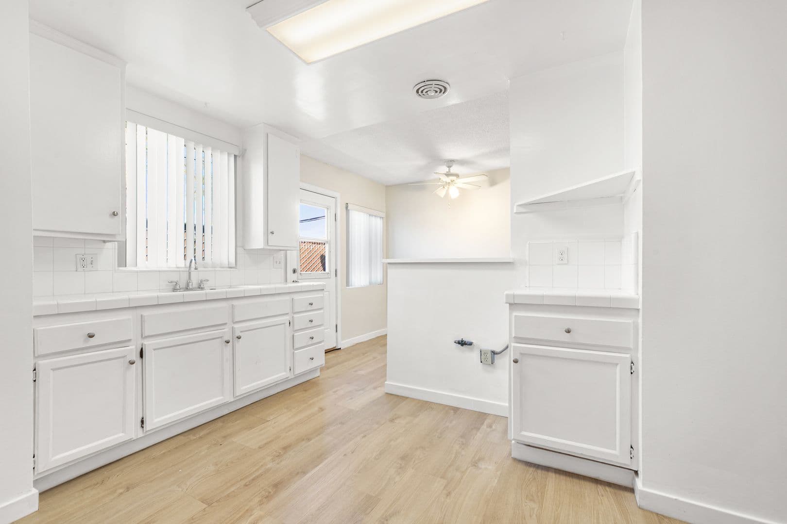 Lomita Apartment: 2222 248th St.
