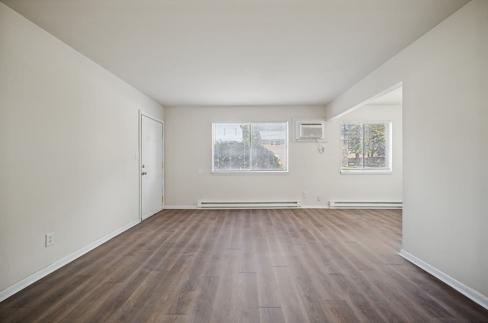 Norfolk Apartment: 1037 West 37th Street