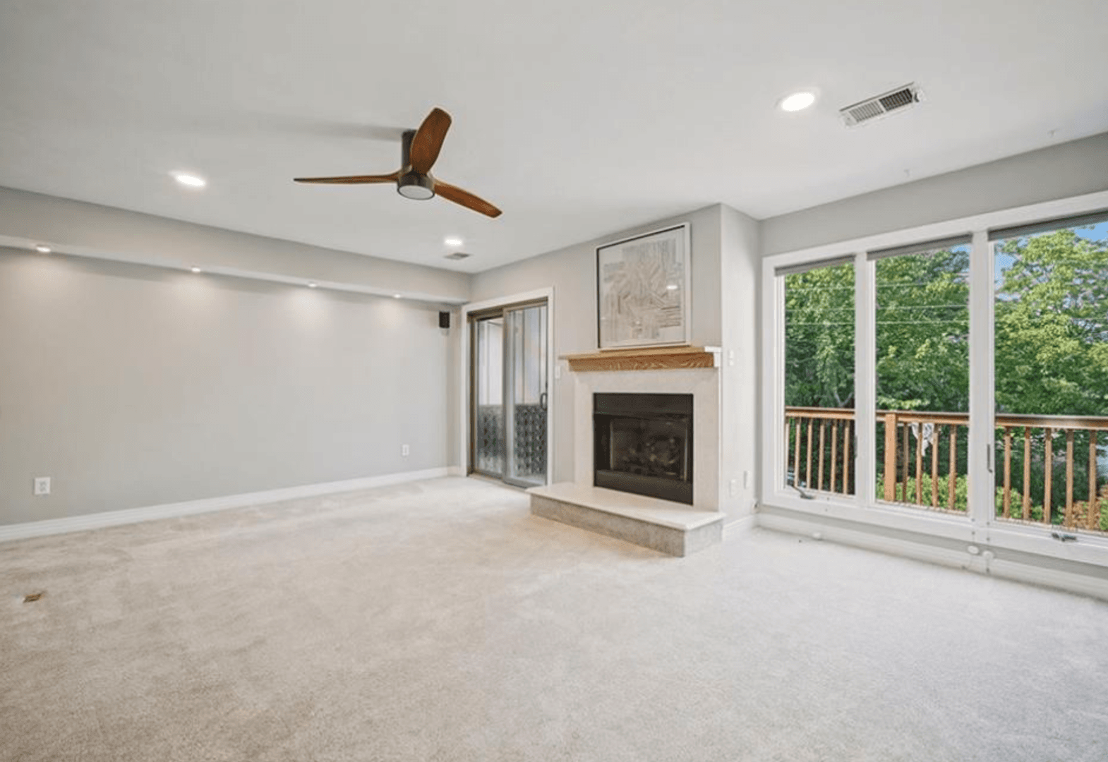 Portsmouth Townhome: 4 Sandie Point Lane