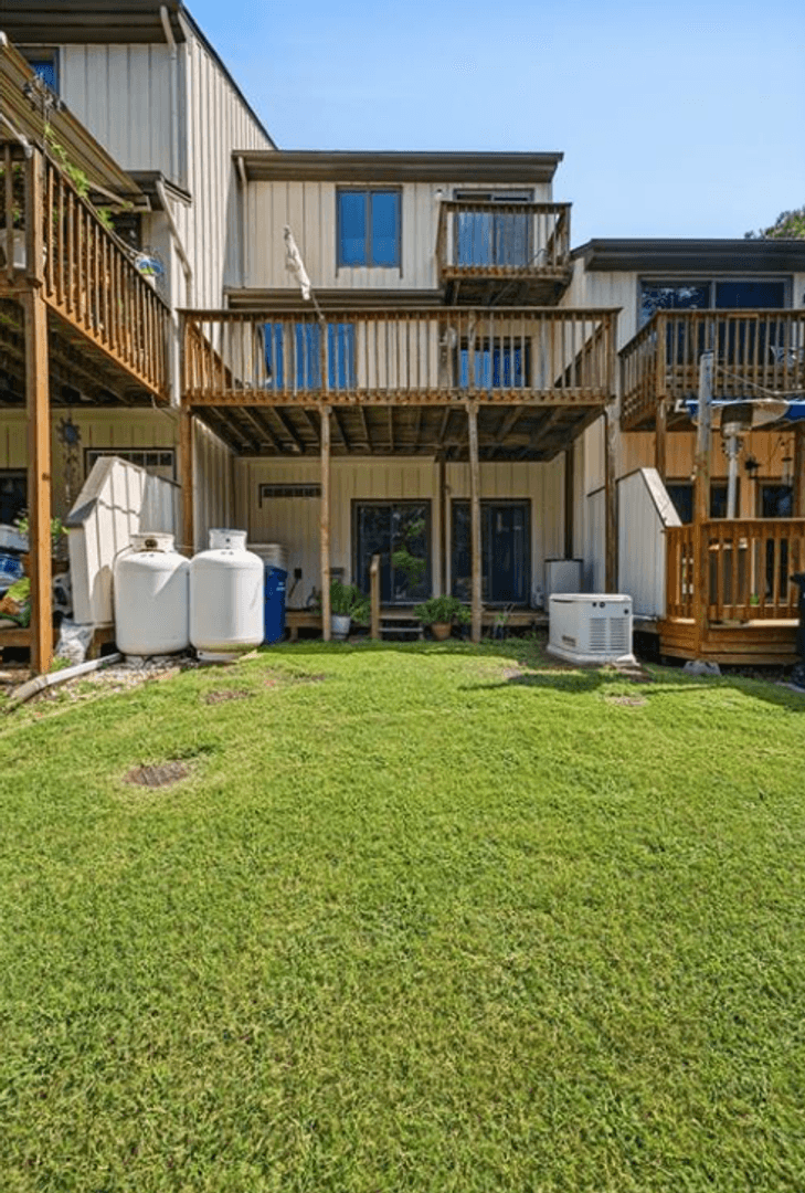 Portsmouth Townhome: 4 Sandie Point Lane