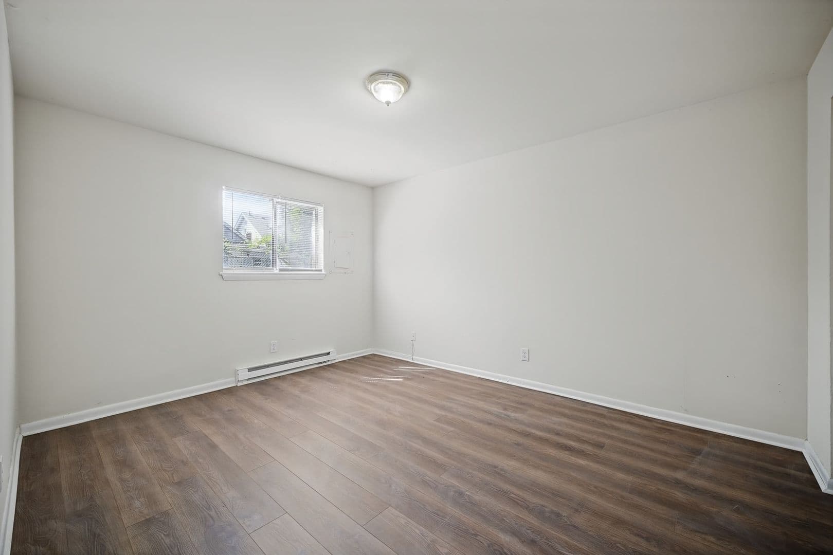 Norfolk Apartment: 1037 West 37th Street