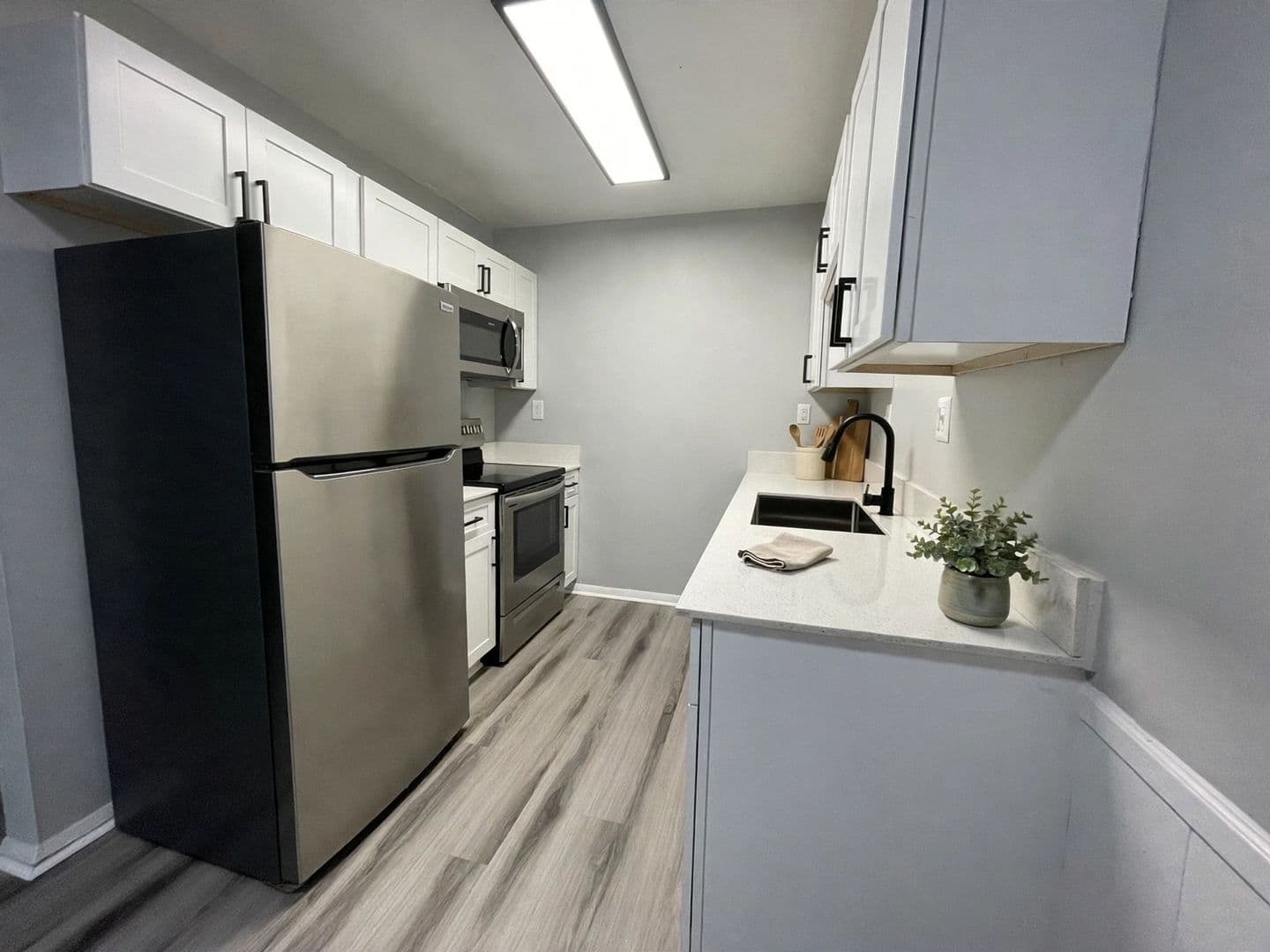 Charlotte Apartment: 1307 Springmont Ln