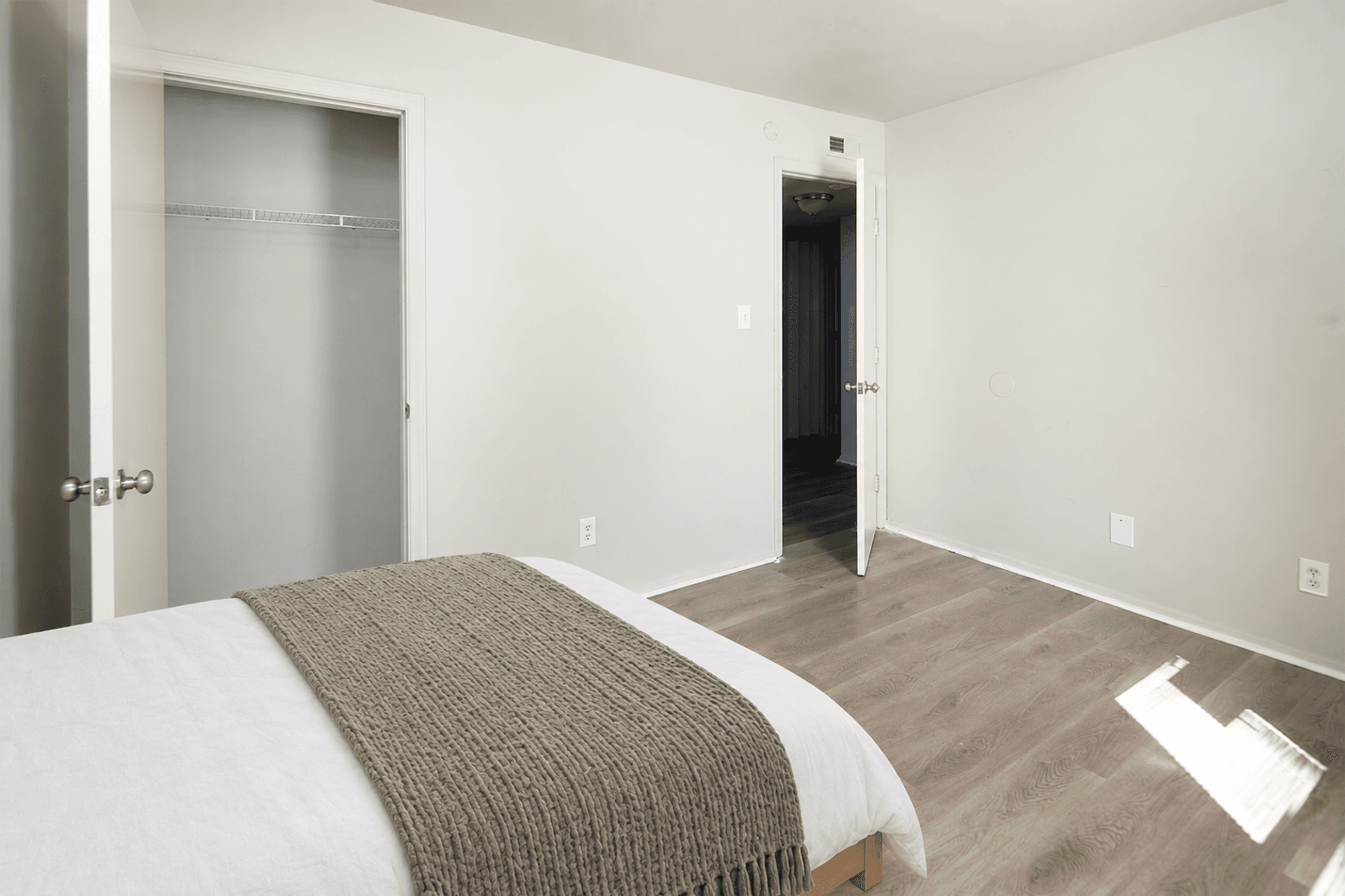 Charlotte Apartment: 1234 Saratoga Dr