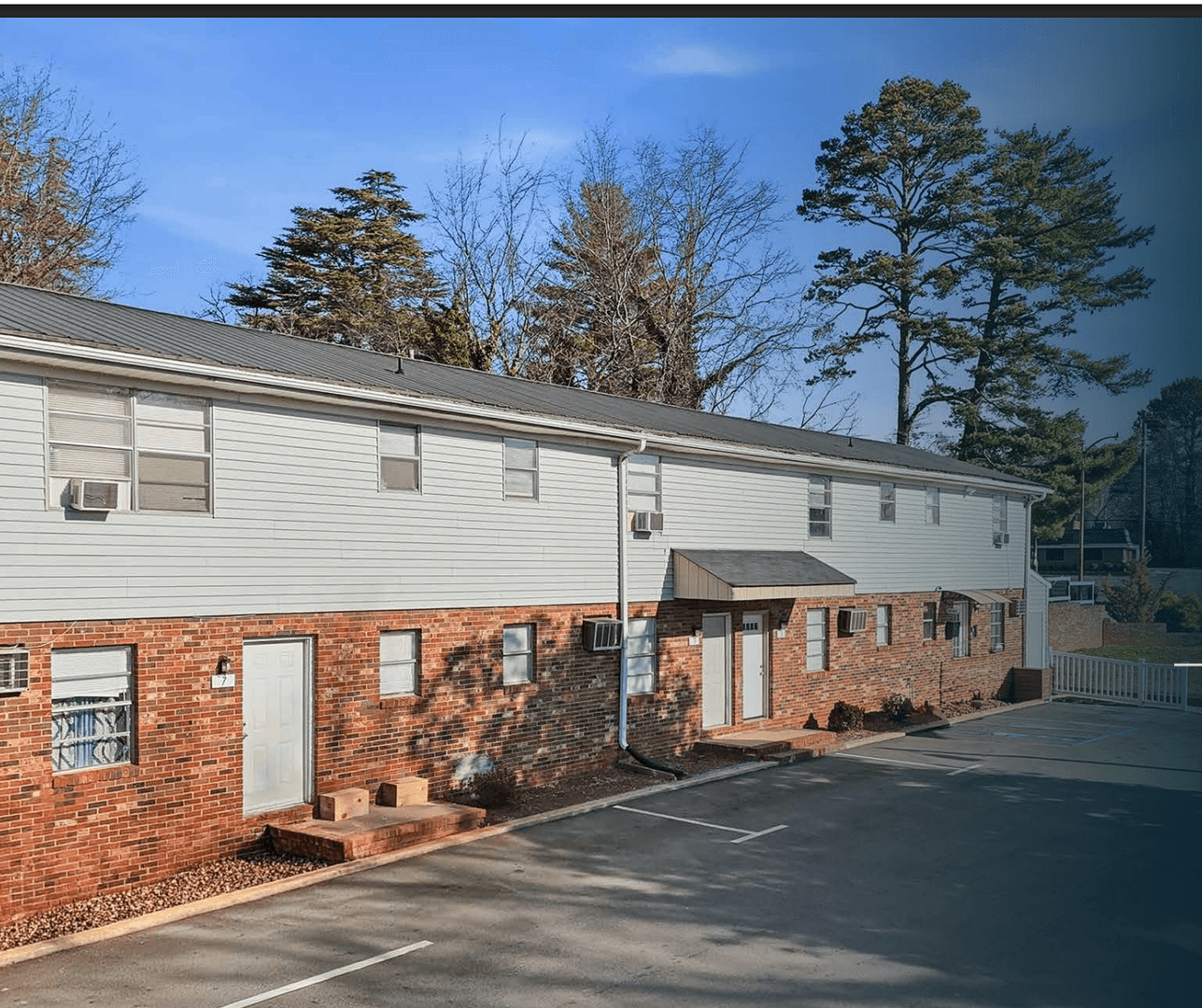 Greenville Apartment: 2627 Poinsett Highway
