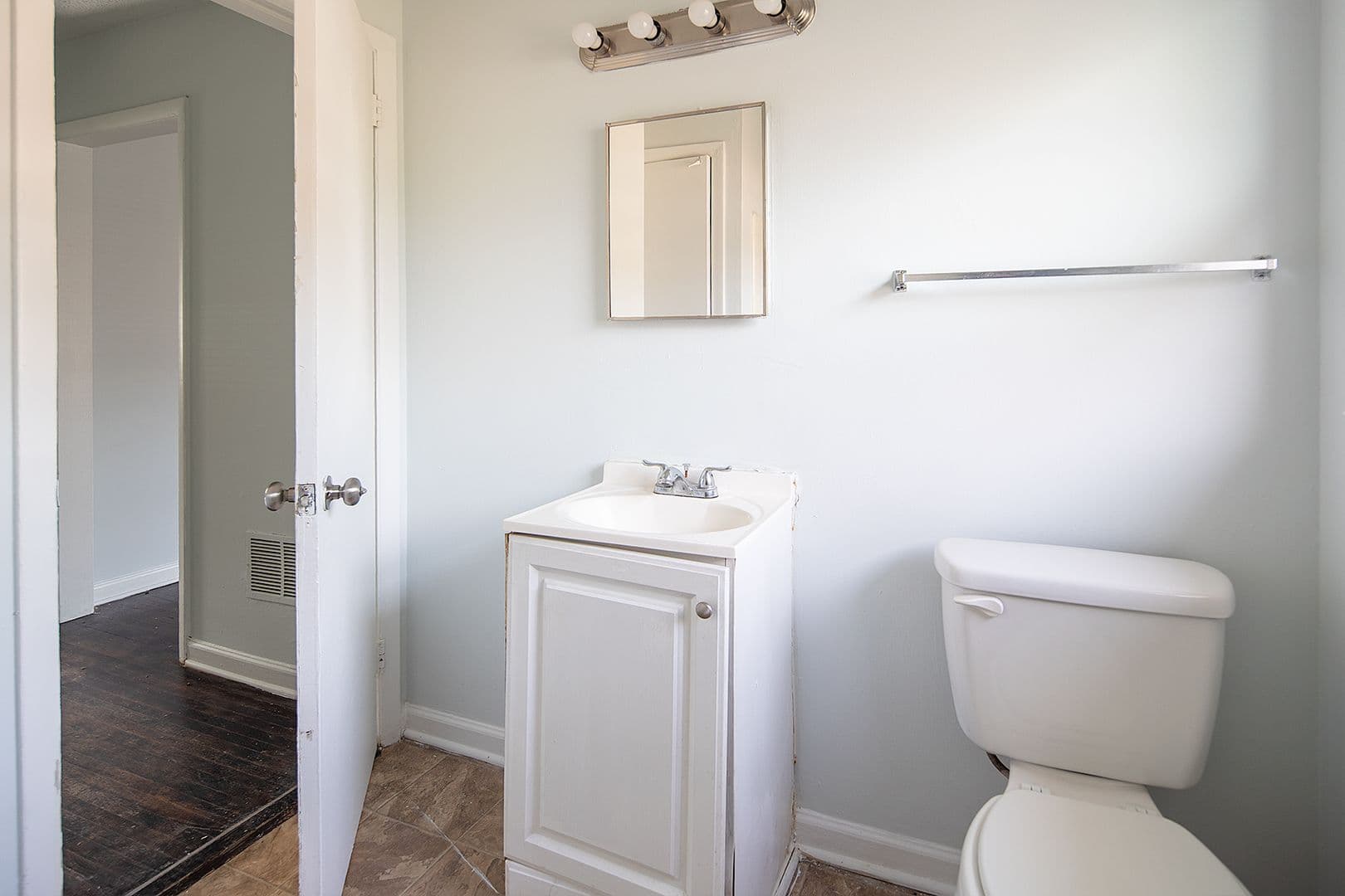 Charlotte Apartment: 3115 GIRARD CT