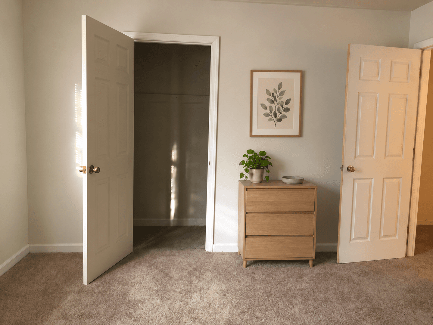 Charlotte Apartment: 3235 Ross Ave