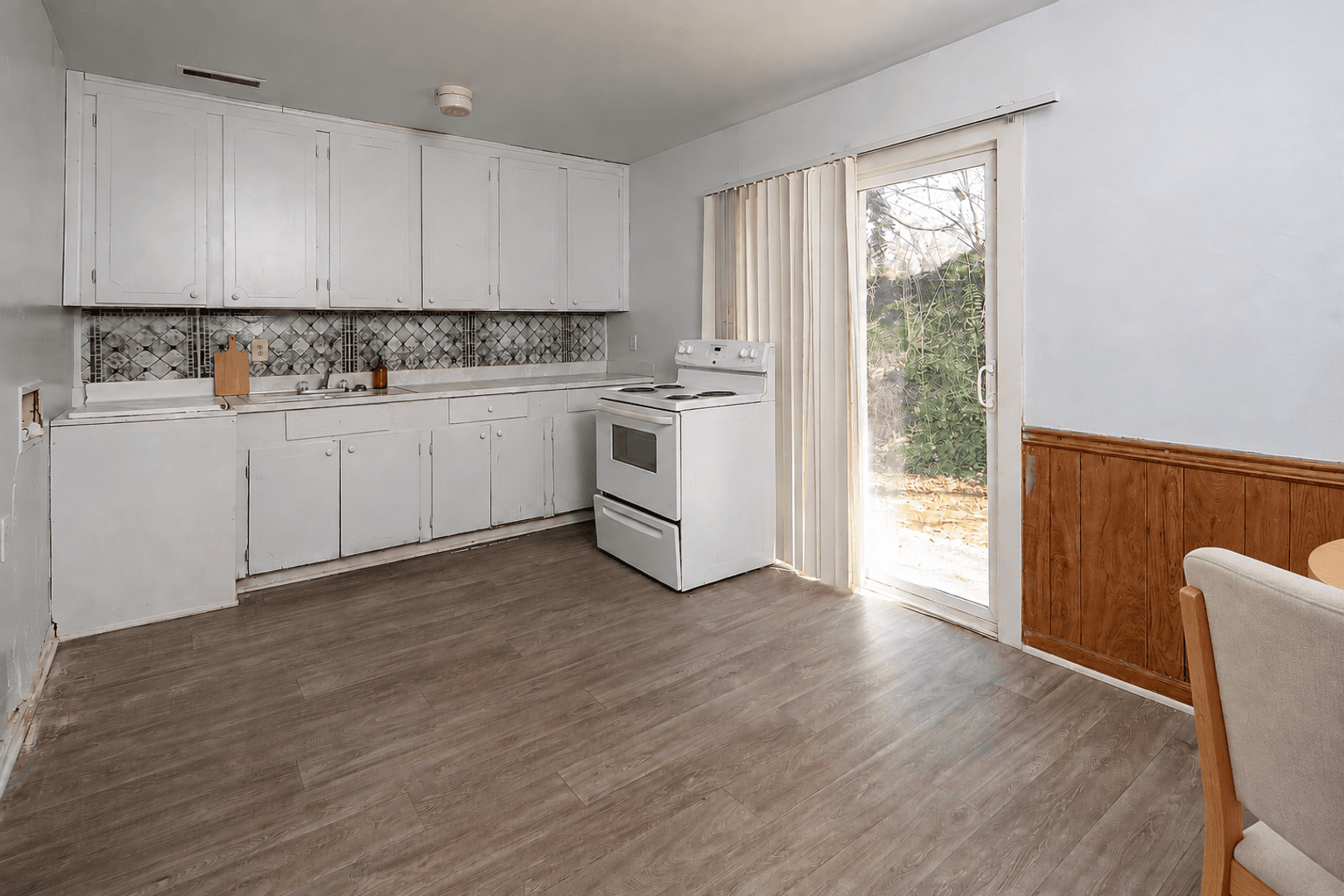 Mt Holly Apartment: 210 E Catawba Avenue