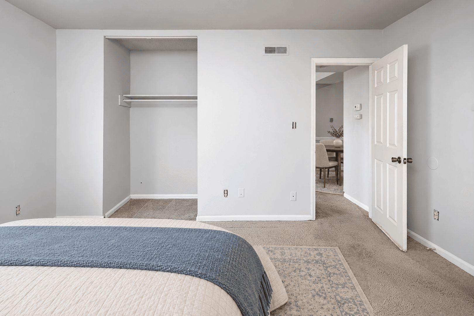 Charlotte Apartment: 825 farmhurst Dr