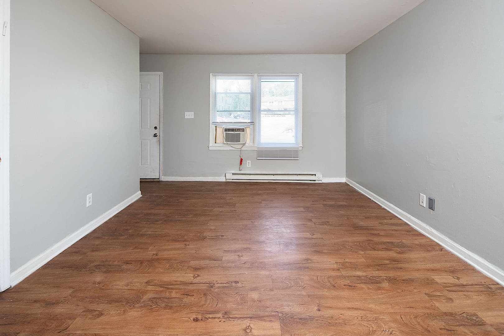 Charlotte Apartment: 3624 Hashem Dr.
