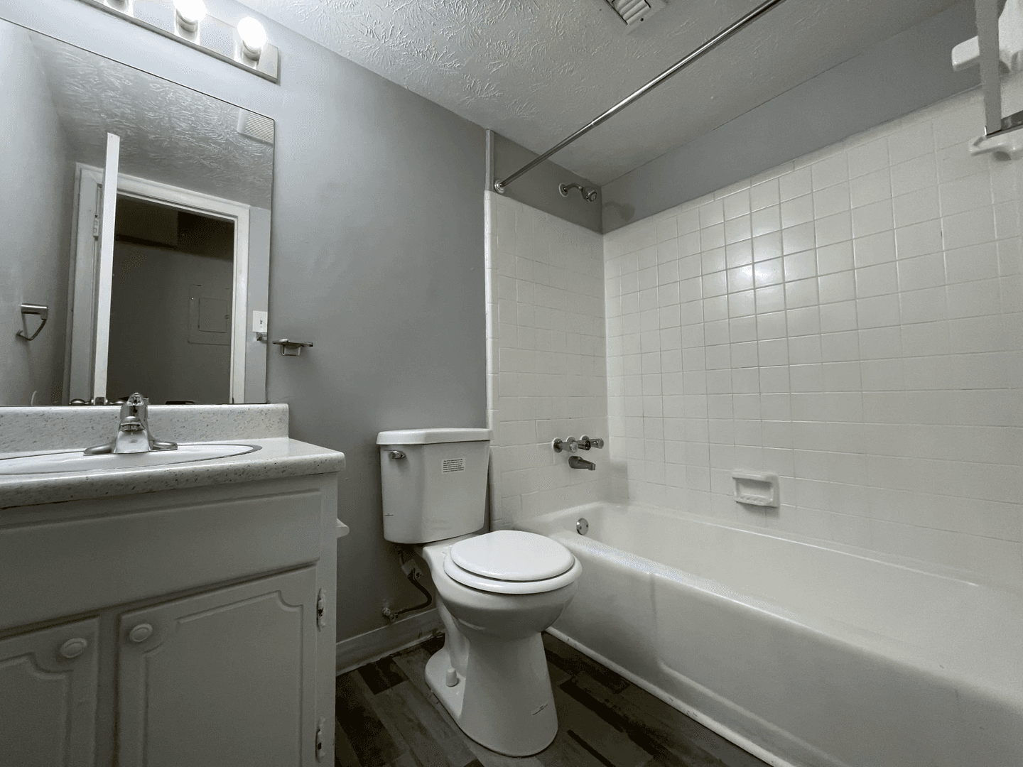 Charlotte Apartment: 1307 Springmont Ln