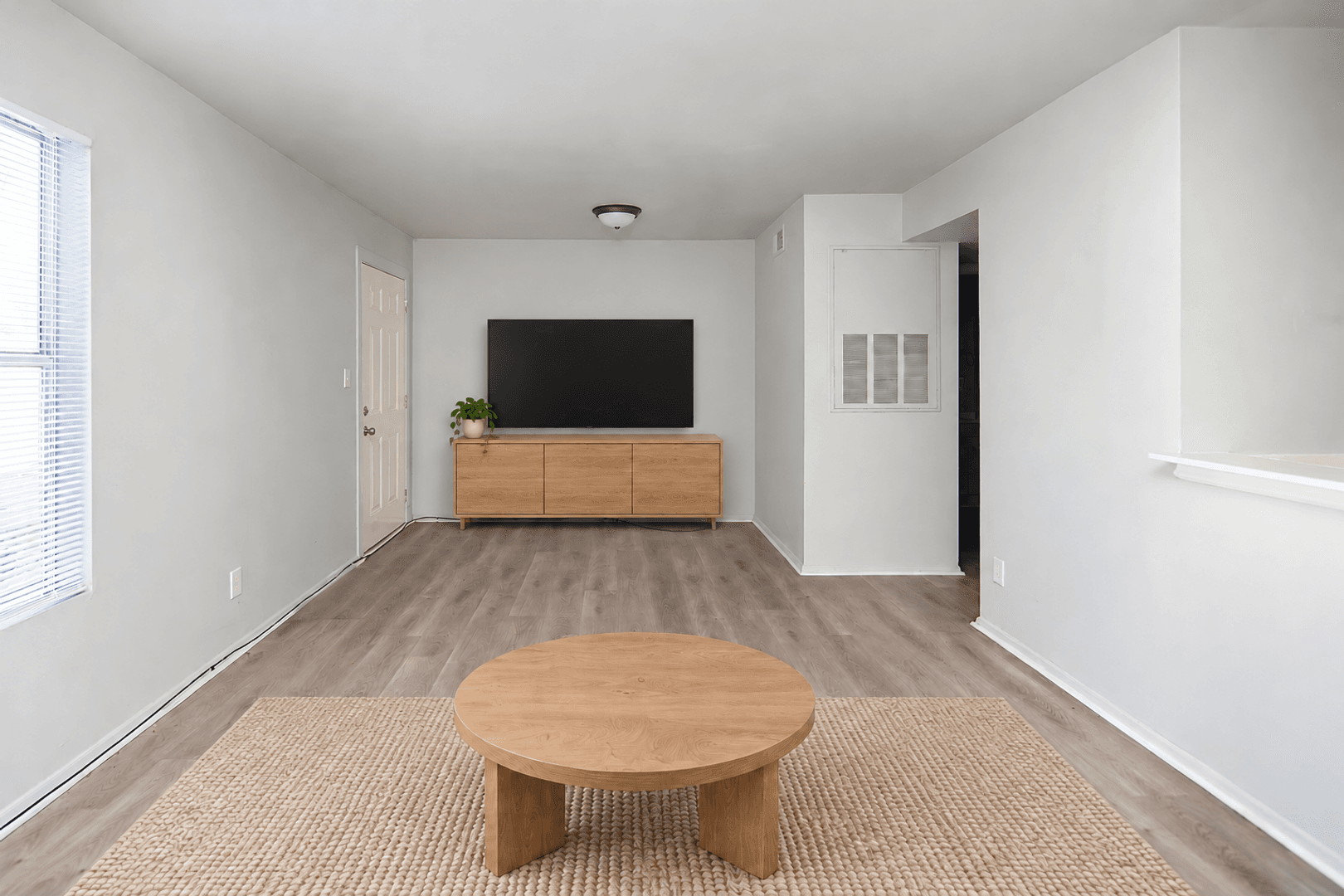 Charlotte Apartment: 1234 Saratoga Dr