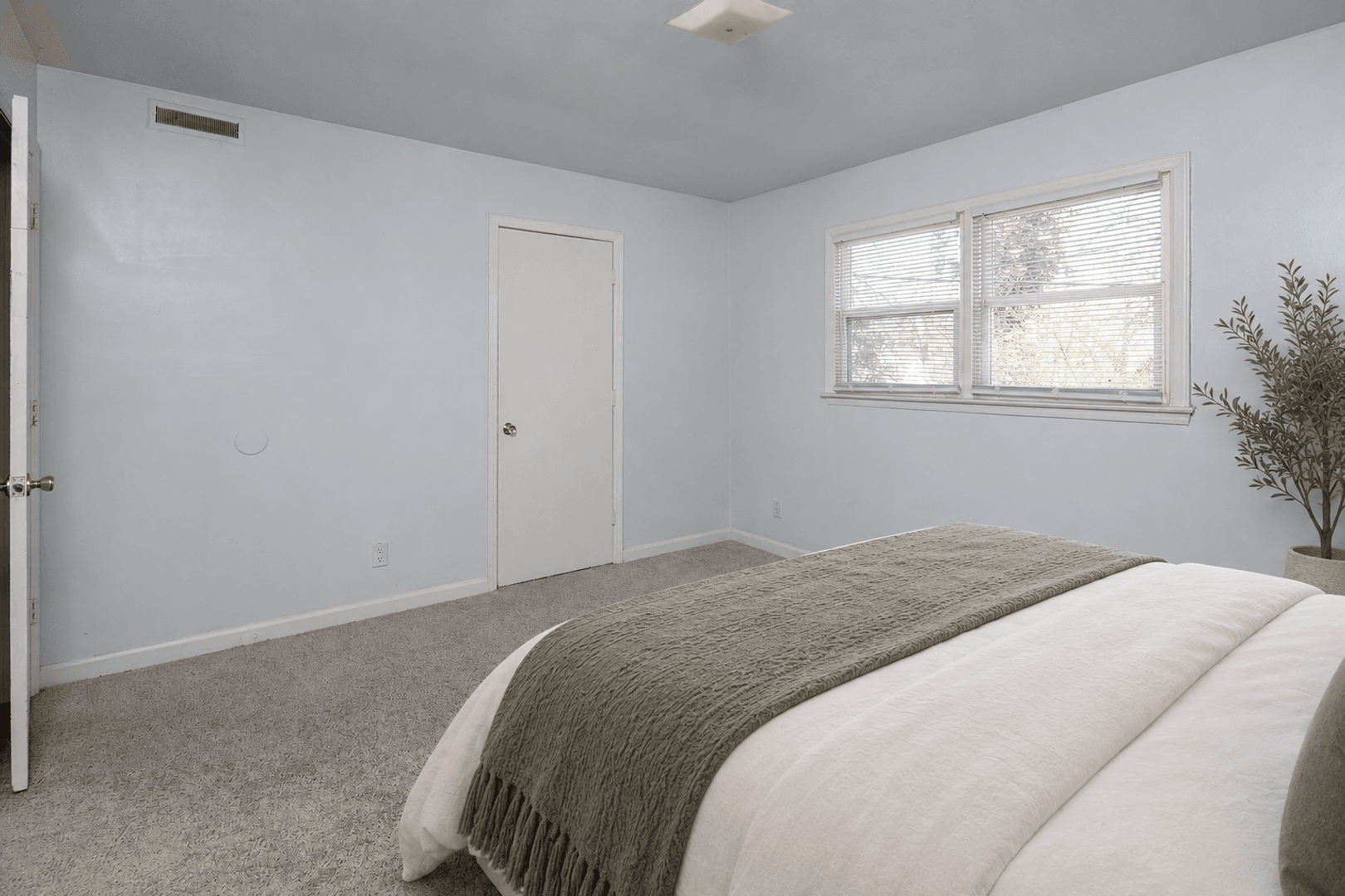 Mt Holly Apartment: 210 E Catawba Avenue