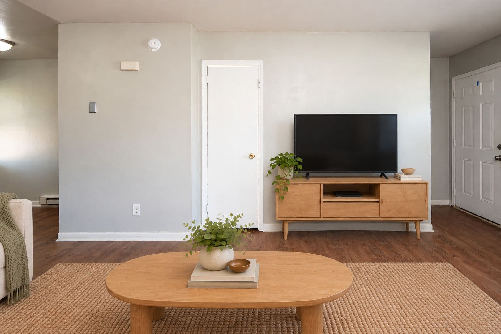 Charlotte Apartment: 3624 Hashem Dr.