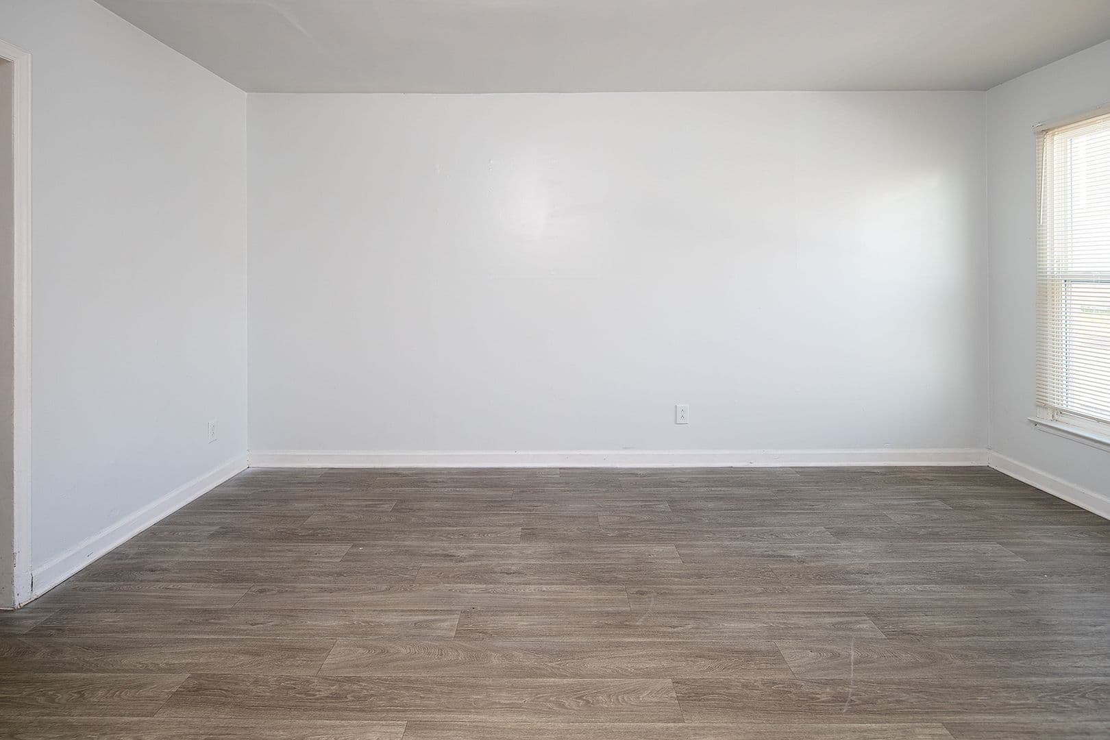 Mt Holly Apartment: 210 E Catawba Avenue