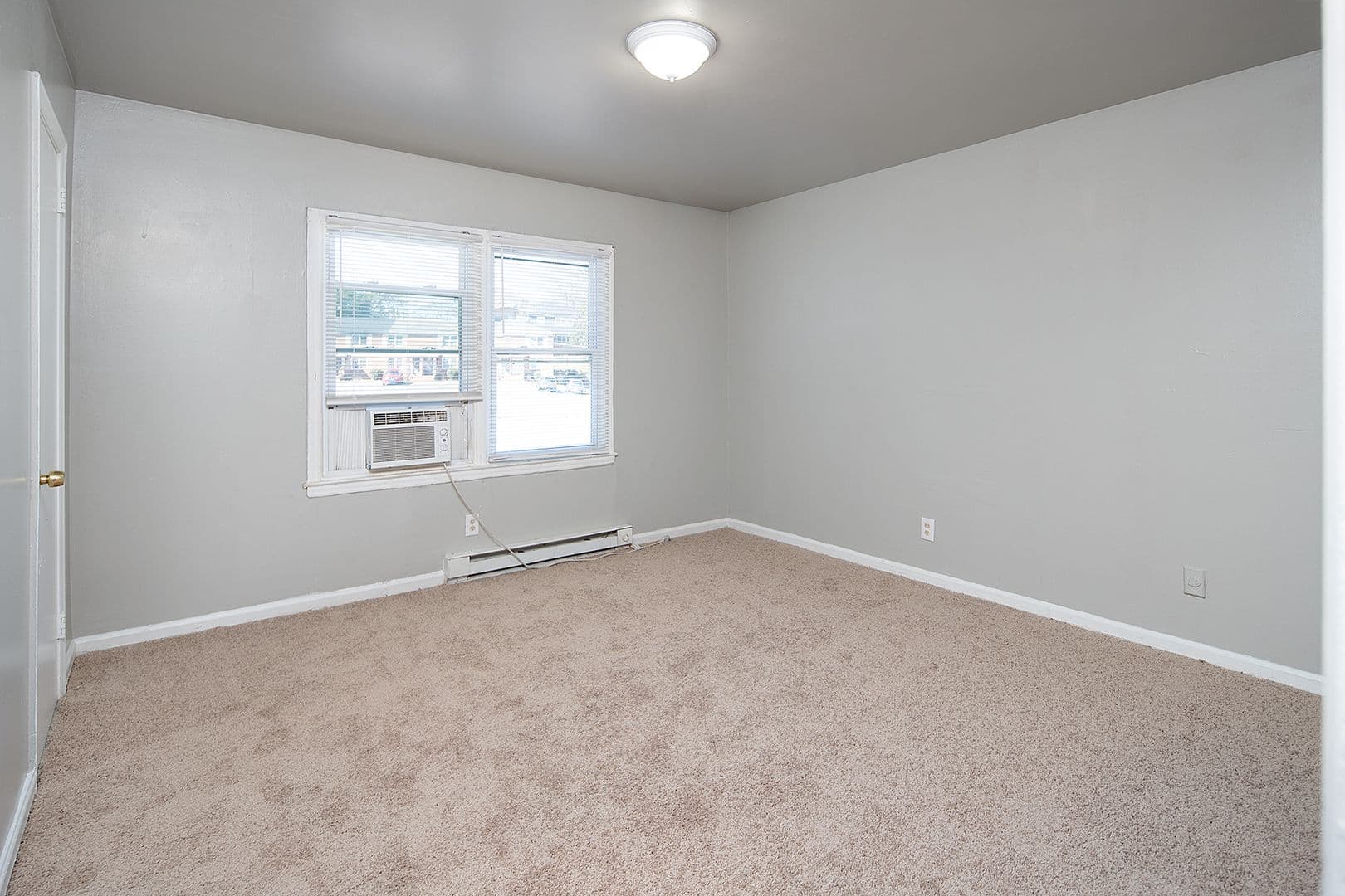 Charlotte Apartment: 3624 Hashem Dr.