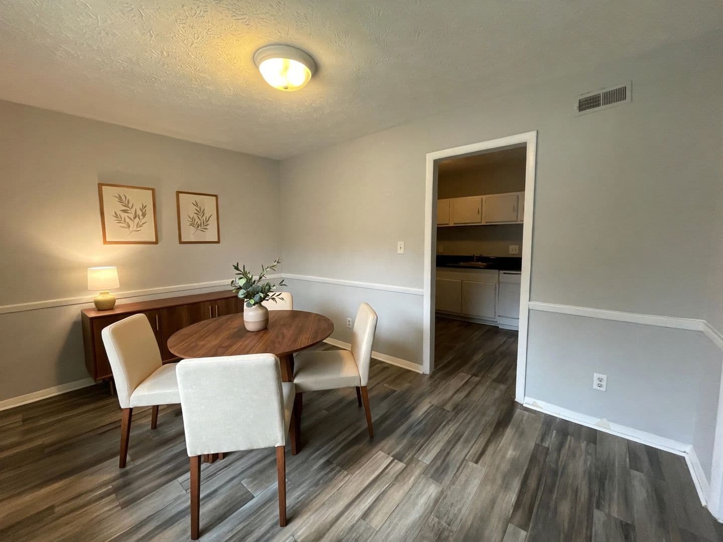 Charlotte Apartment: 1307 Springmont Ln