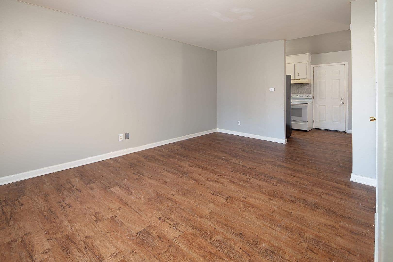 Charlotte Apartment: 3624 Hashem Dr.