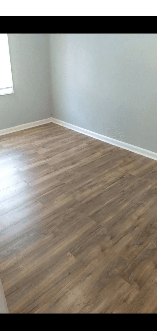 Winston-Salem Apartment: -105 Inverness Street