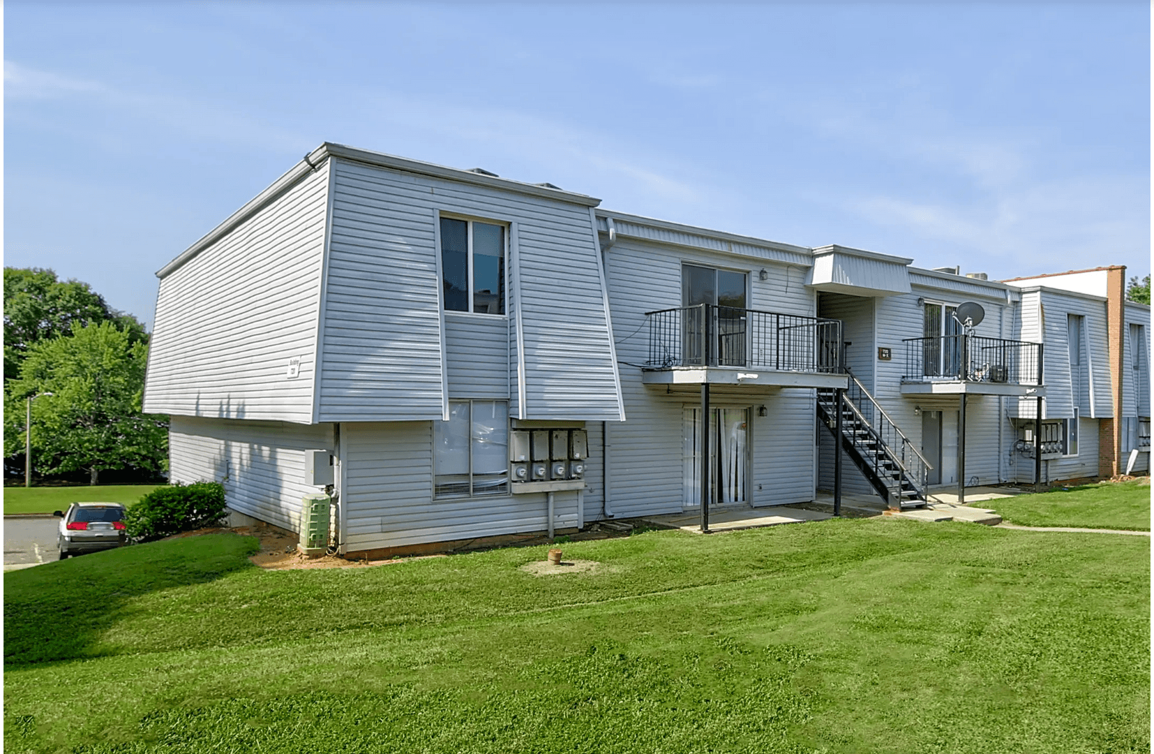 Charlotte Apartment: 825 Farmhurst Dr