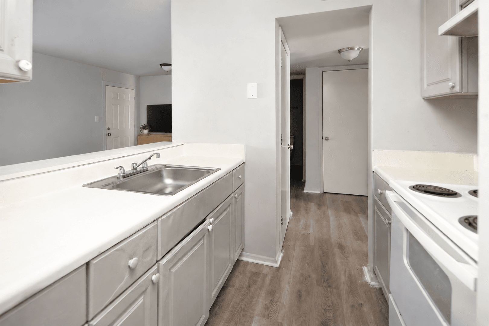 Charlotte Apartment: 1234 Saratoga Dr