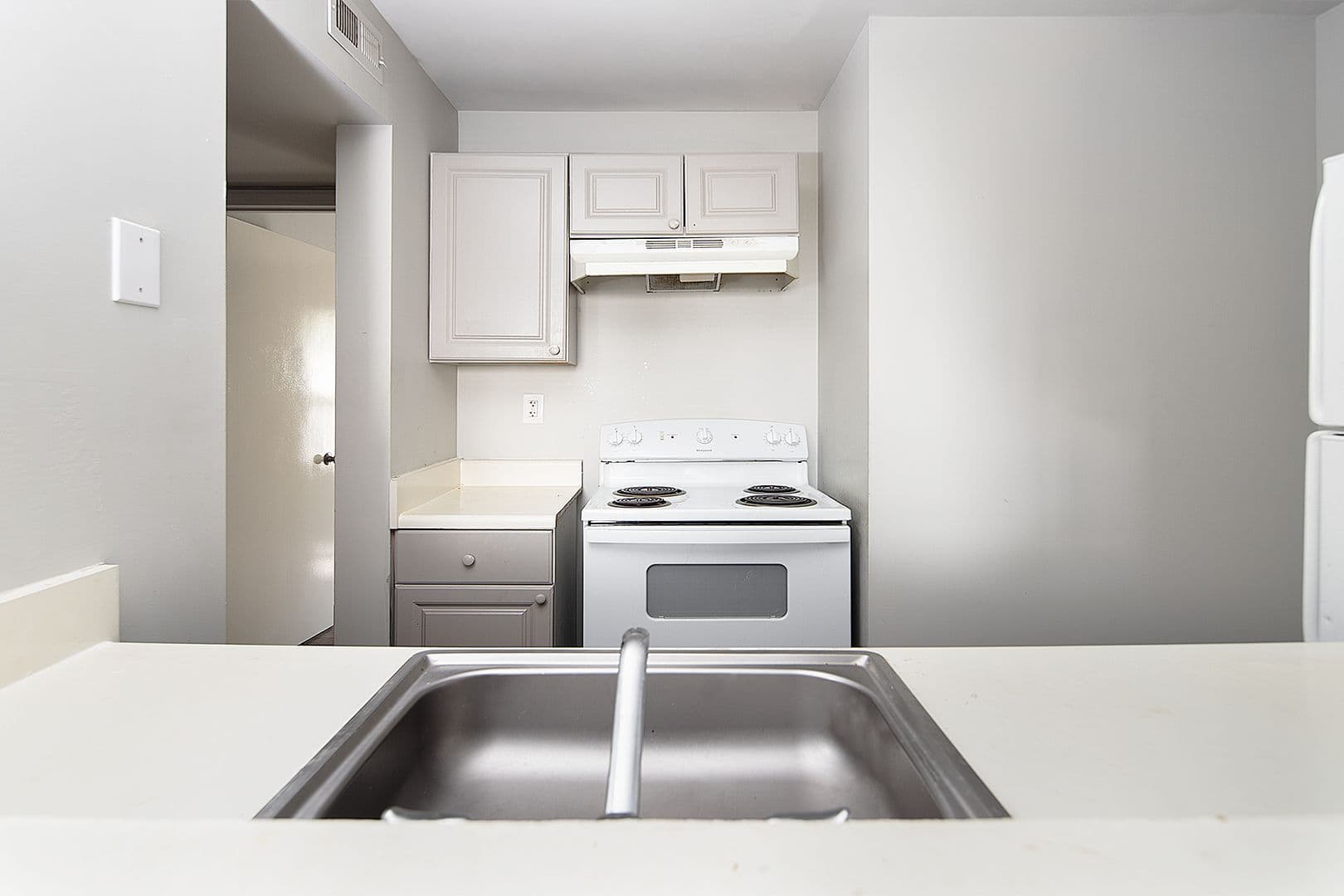 Charlotte Apartment: 1234 Saratoga Dr