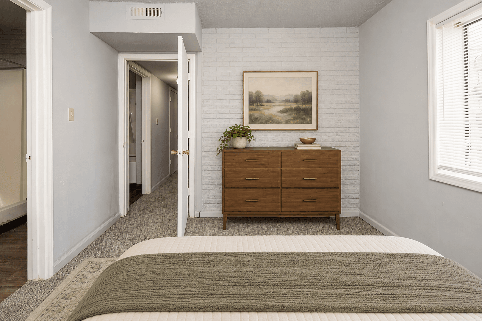Charlotte Apartment: 903 Lynn St