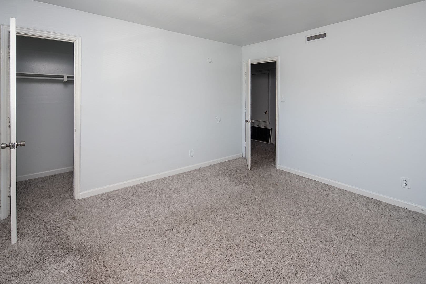 Mt Holly Apartment: 210 E Catawba Avenue