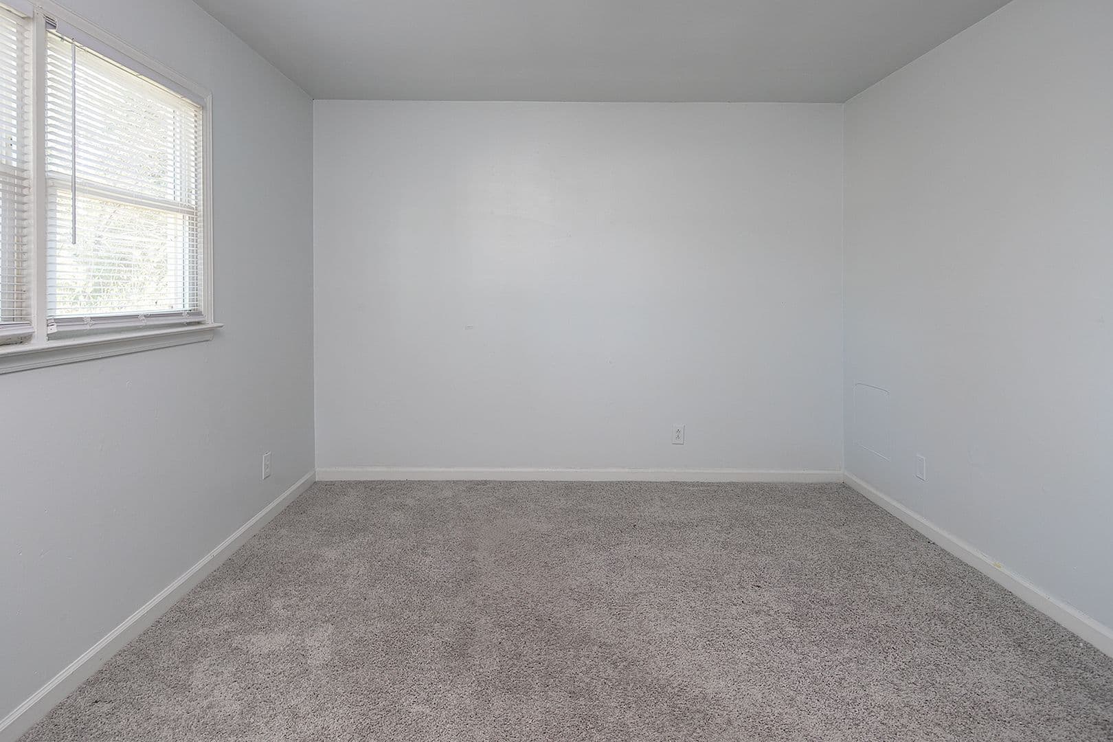 Mt Holly Apartment: 210 E Catawba Avenue