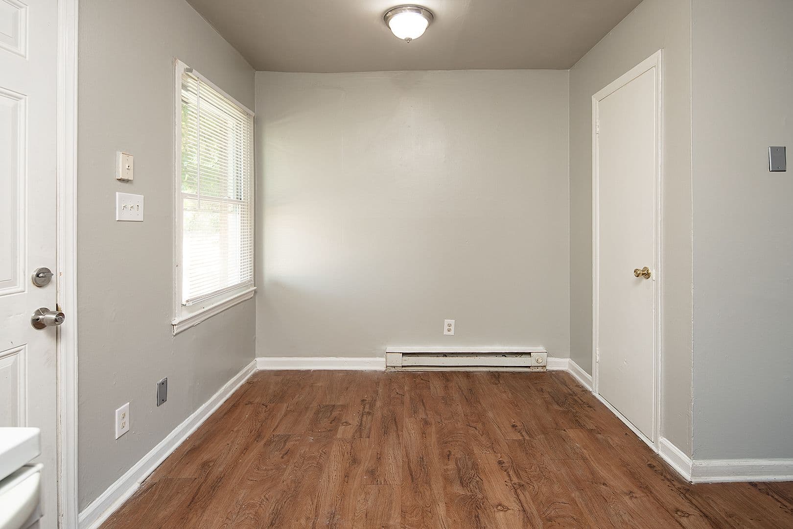 Charlotte Apartment: 3624 Hashem Dr.