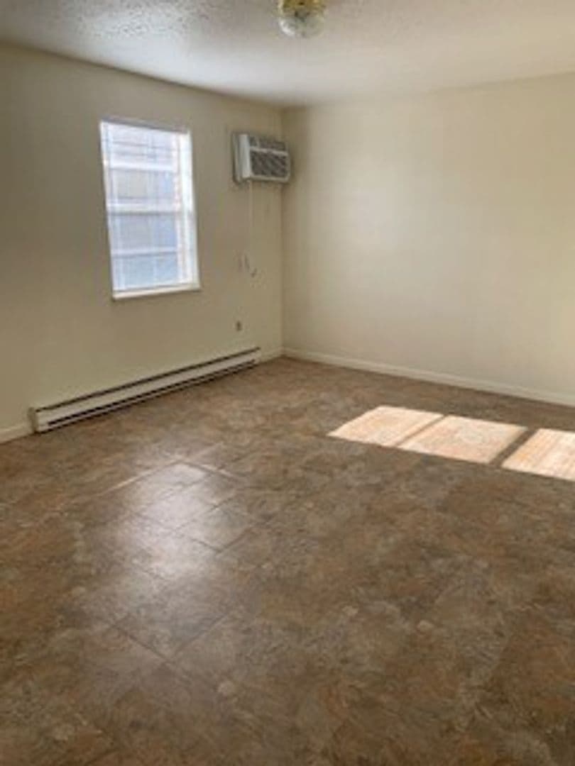 Greenville Apartment: 2627 Poinsett Highway