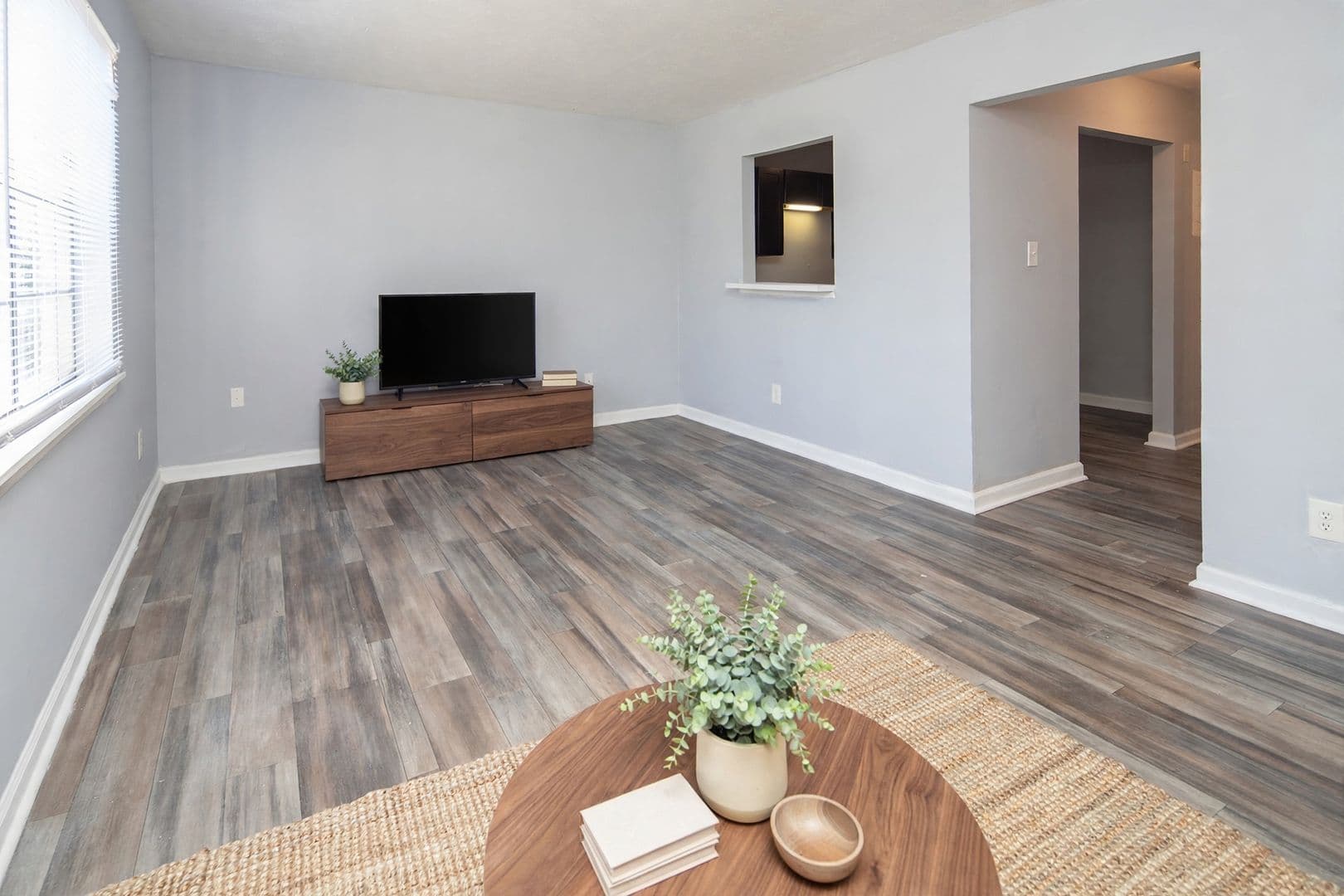 Charlotte Apartment: 1307 Springmont Ln