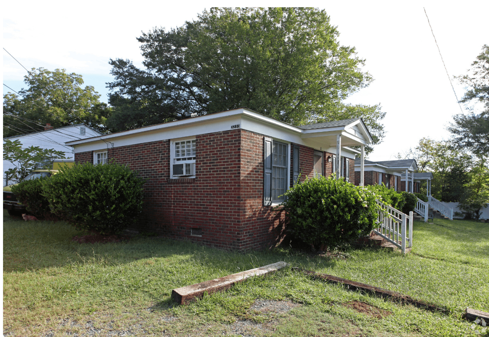 Charlotte Apartment: 3235 Ross Ave