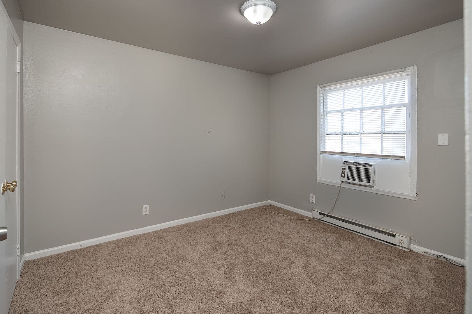 Charlotte Apartment: 3624 Hashem Dr.