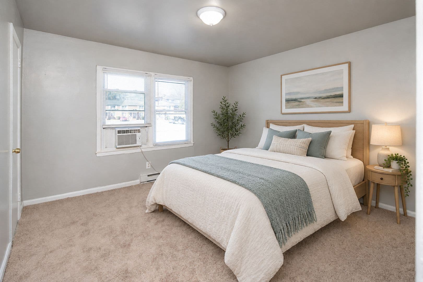 Charlotte Apartment: 3624 Hashem Dr.