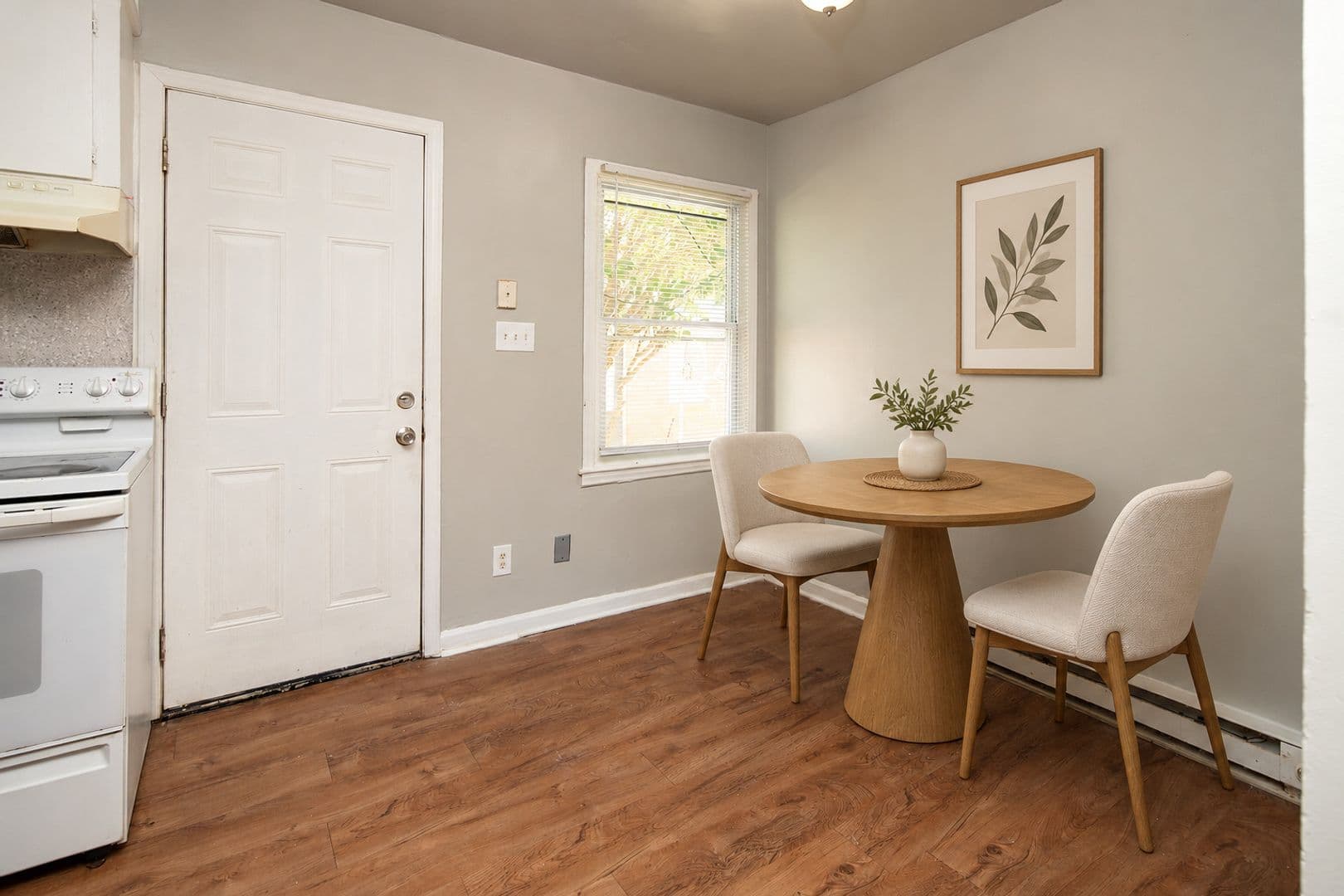 Charlotte Apartment: 3624 Hashem Dr.