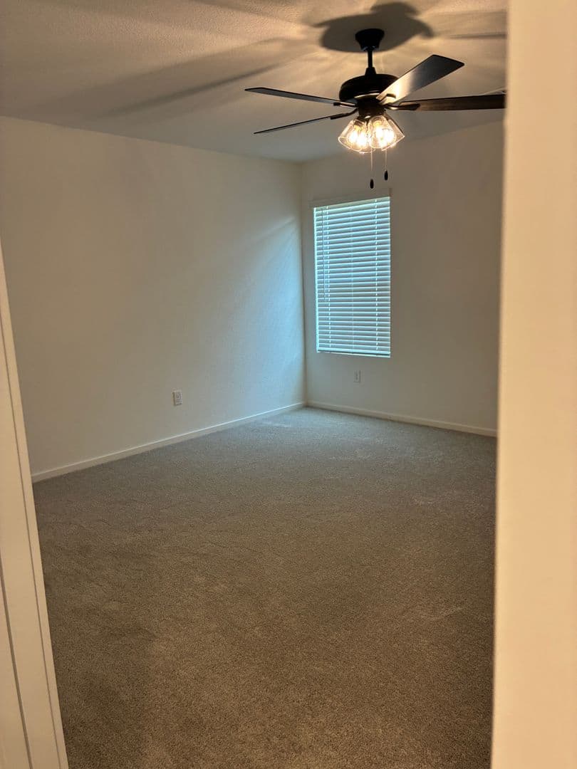 Searcy House: 1406 Manor Ct