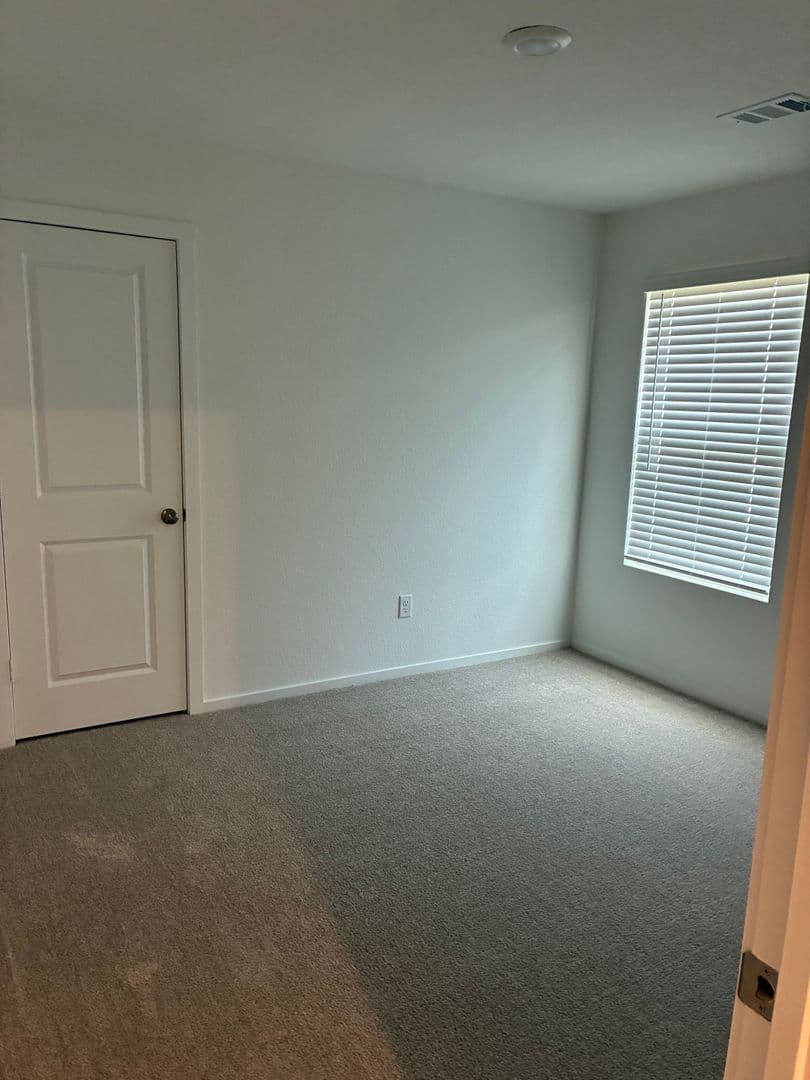 Searcy House: 1406 Manor Ct