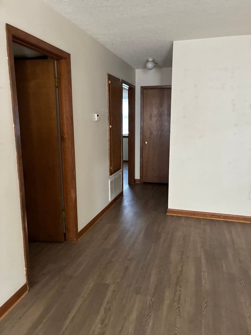 Searcy Apartment: 507 N Spring St