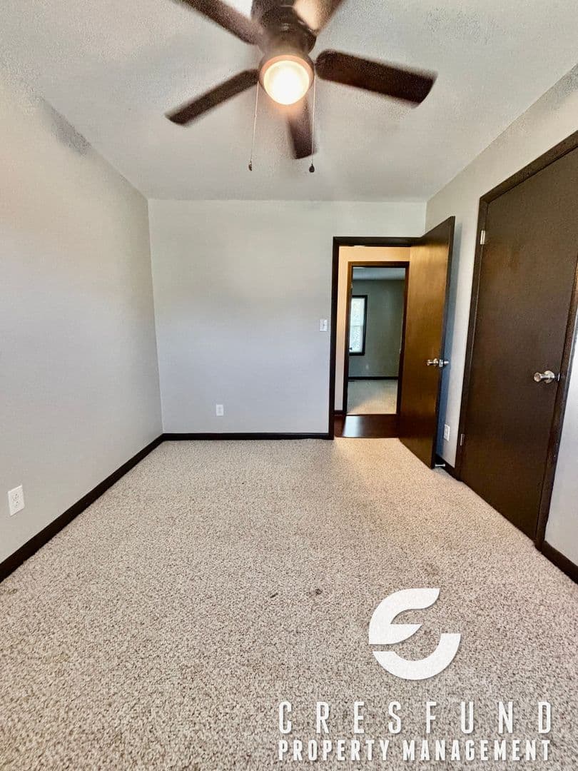 Fayetteville House: 6727 Vaughn Road