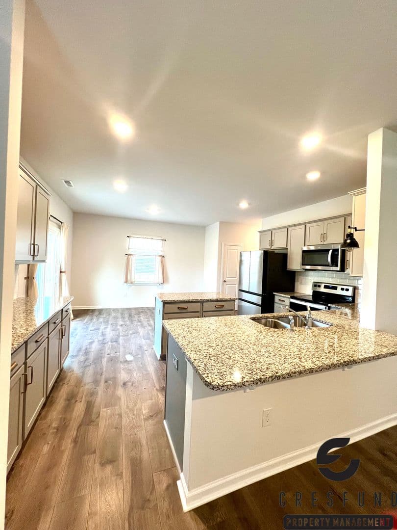 Fayetteville House: 2134 Clydesmill Road