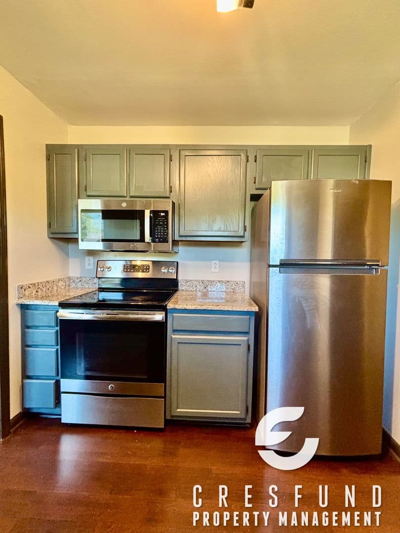 Fayetteville House: 6727 Vaughn Road