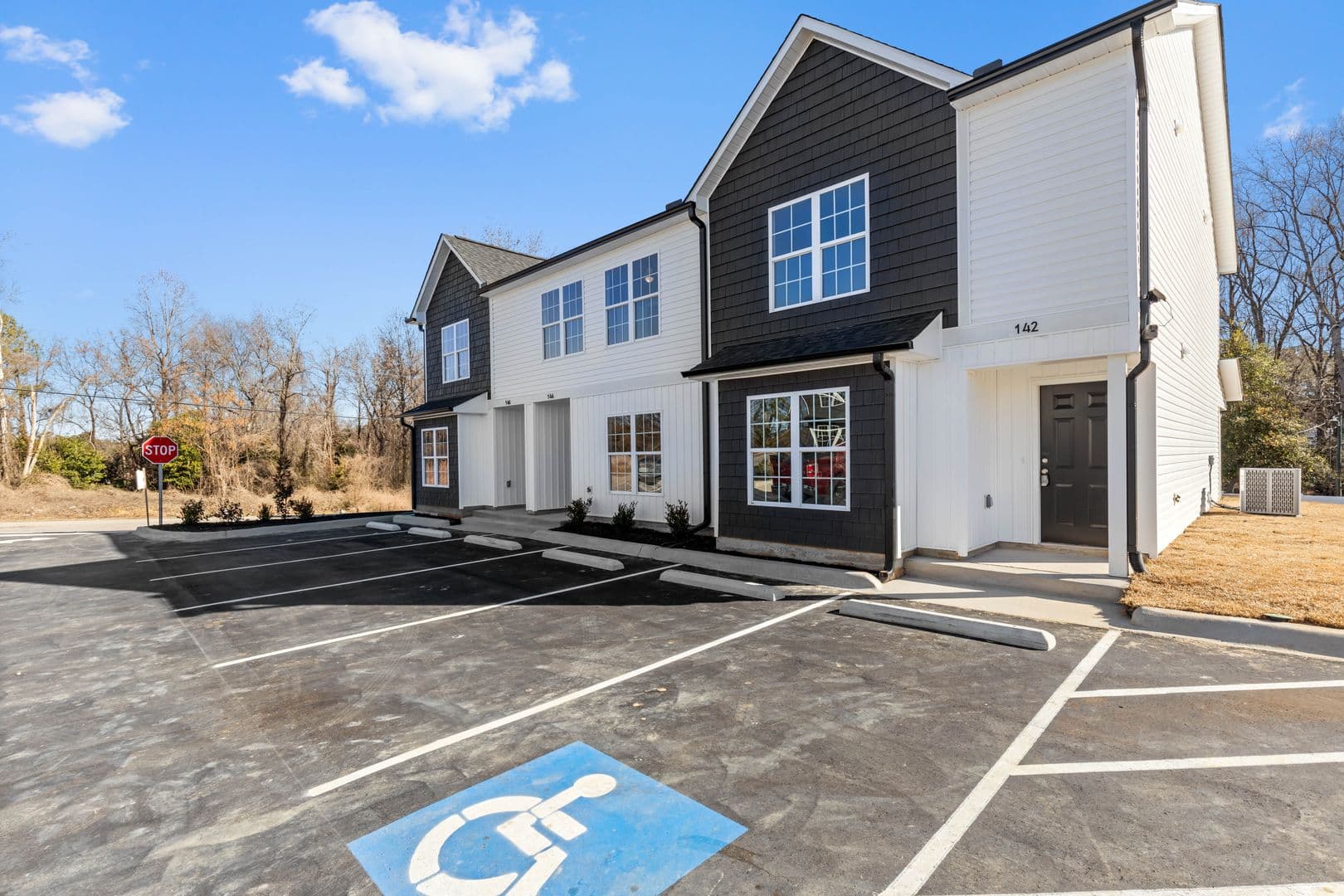Spring Lake House: 134 Chapel Hill Road