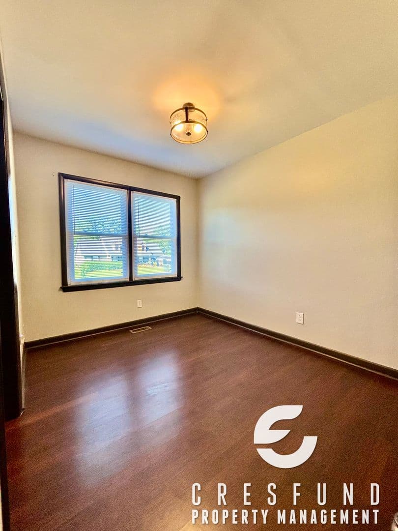 Fayetteville House: 6727 Vaughn Road