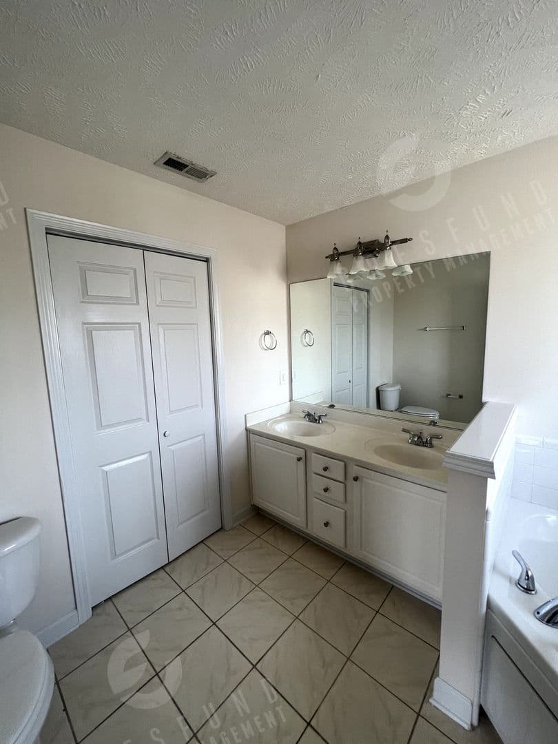 Fayetteville Condo: 1811 Balmoral Drive #202