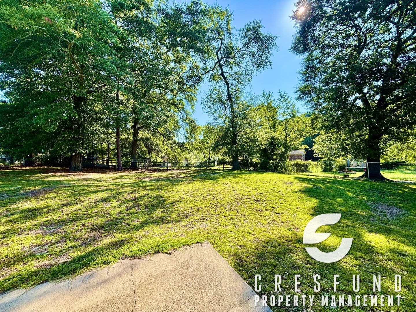 Fayetteville House: 6727 Vaughn Road