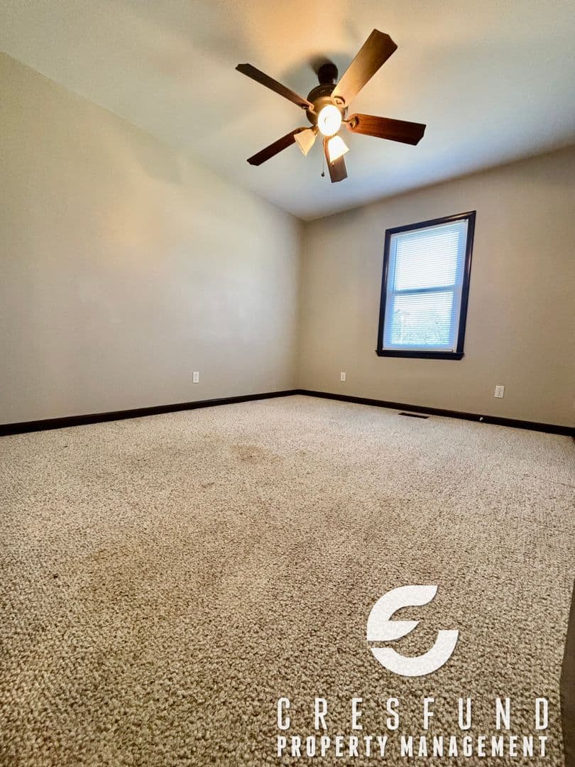 Fayetteville House: 6727 Vaughn Road