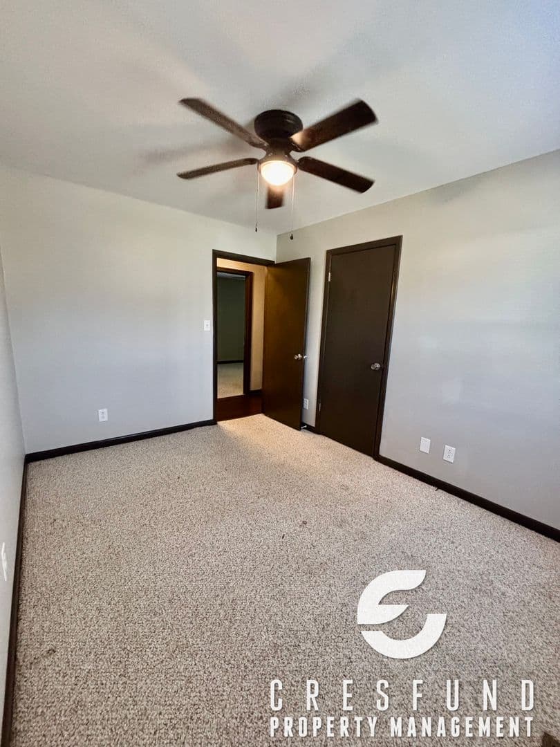 Fayetteville House: 6727 Vaughn Road