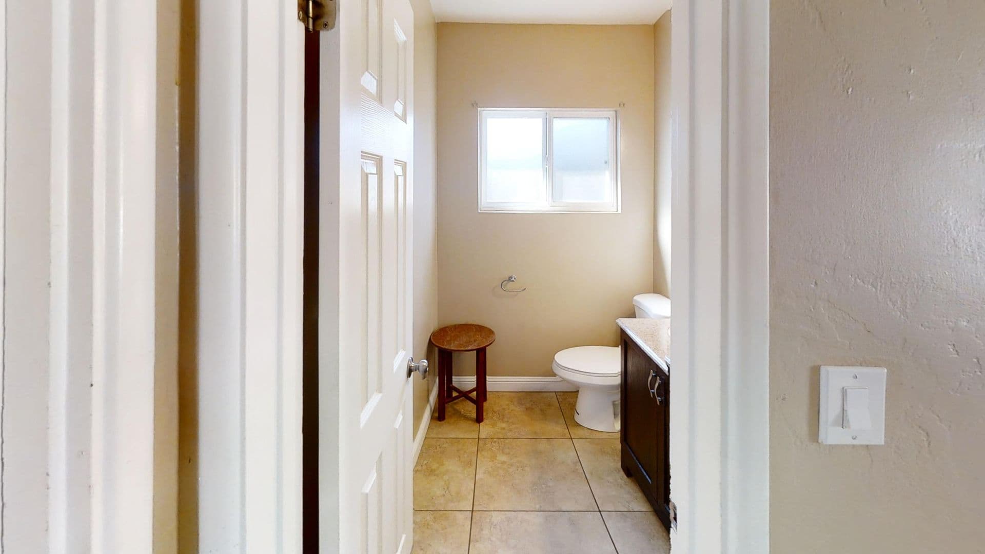 San Diego House: 5339 W Falls View Dr