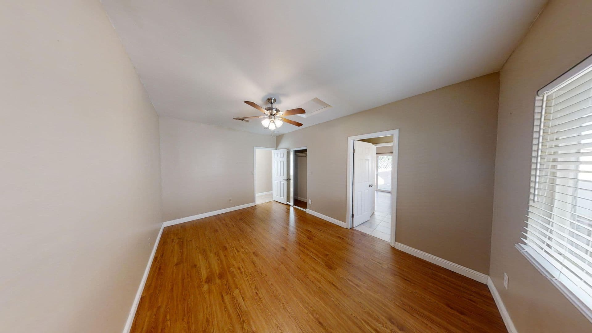 San Diego House: 5339 W Falls View Dr