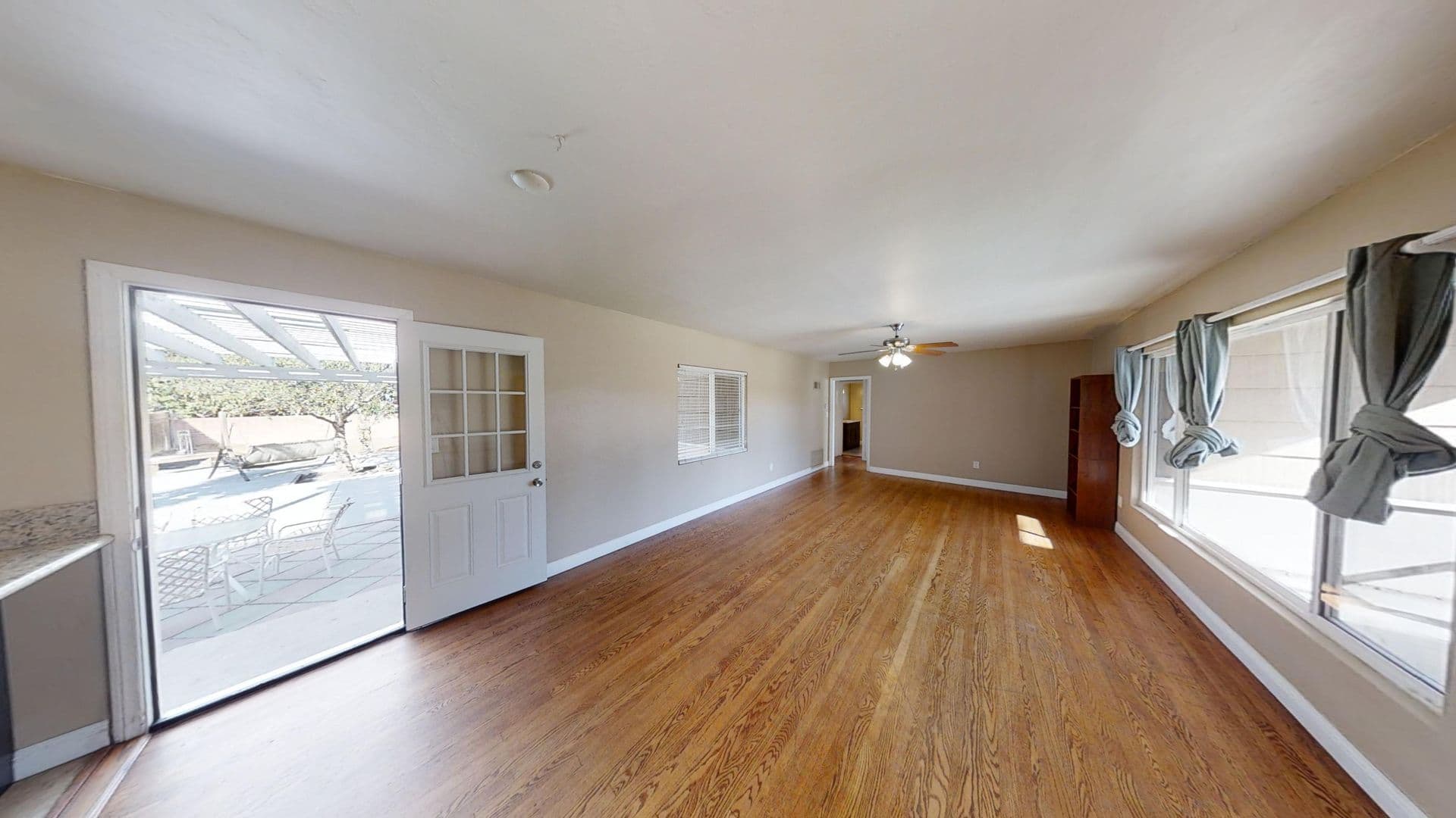 San Diego House: 5339 W Falls View Dr